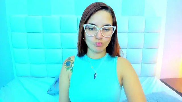 teresasroom  online show from May 20, 2026, 1:52 pm