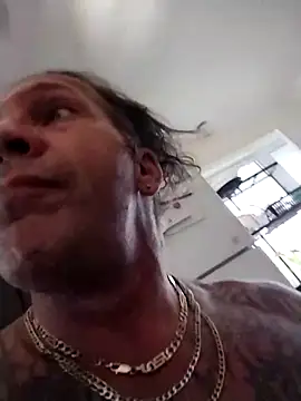 trucker1979 online show from May 4, 2026, 6:22 pm