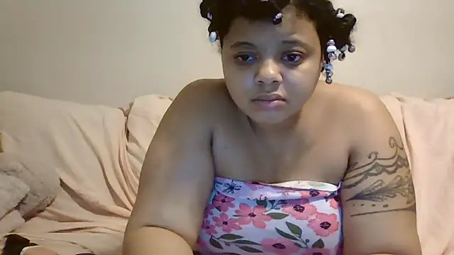 Snapshot of beautylovess chatting on May 15, 2026, 11:25 pm beautylovess online show from May 15, 2026, 11:25 pm