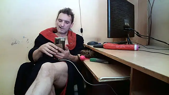 dundyFocus online show from October 31, 2025, 1:08 pm