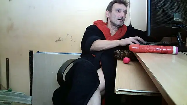 dundyFocus online show from November 26, 2025, 3:56 pm