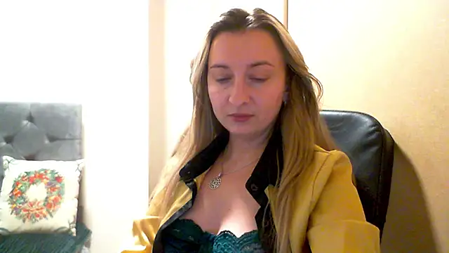 Snapshot of SusanCurt chatting on February 5, 2026, 8:26 pm SusanCurt online show from February 5, 2026, 8:26 pm