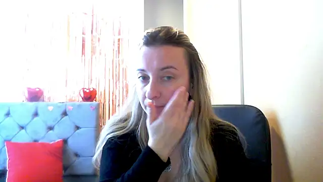 Snapshot of SusanCurt chatting on February 23, 2026, 11:44 am SusanCurt online show from February 23, 2026, 11:44 am