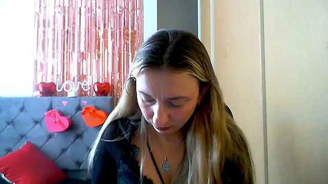 Snapshot of SusanCurt chatting on February 18, 2026, 12:34 pm SusanCurt online show from February 18, 2026, 12:34 pm