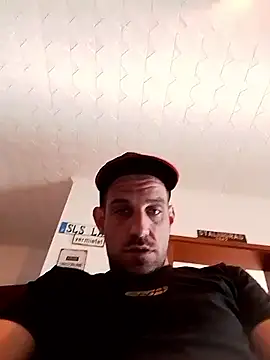 Codymc89 online show from May 11, 2026, 4:26 pm