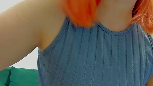 emilianna666 online show from May 25, 2026, 1:43 pm