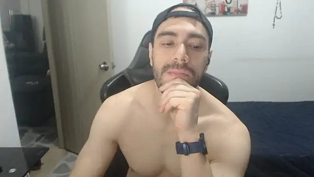 Snapshot of samuelgarcia_ chatting on March 6, 2026, 10:43 am samuelgarcia online show from March 6, 2026, 10:43 am