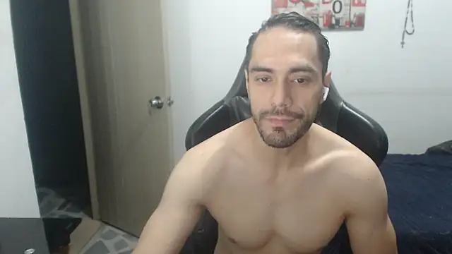 Snapshot of samuelgarcia_ chatting on March 25, 2026, 12:00 am samuelgarcia online show from March 25, 2026, 12:00 am