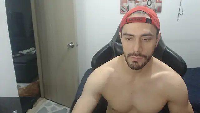 Snapshot of samuelgarcia_ chatting on March 8, 2026, 10:07 am samuelgarcia online show from March 8, 2026, 10:07 am