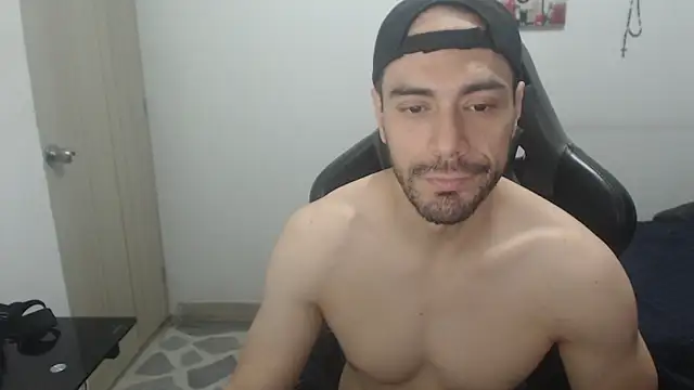 Snapshot of samuelgarcia_ chatting on April 6, 2026, 7:31 am samuelgarcia online show from April 6, 2026, 7:31 am