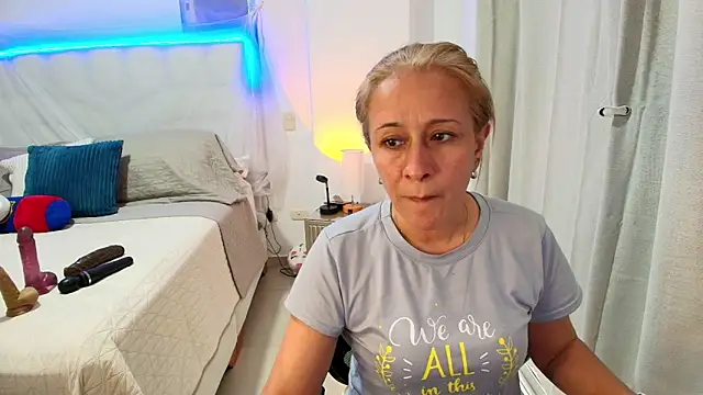Naty Stone online show from June 9, 2026, 9:27 pm