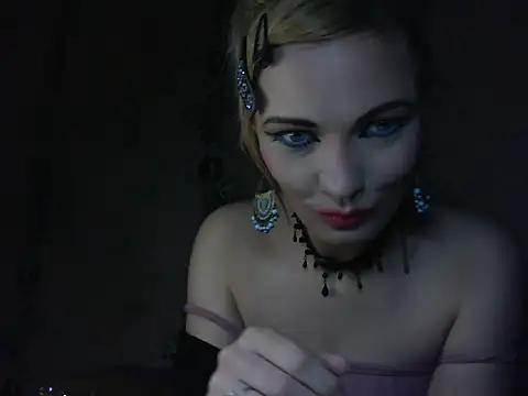 WildMissNiks online show from June 26, 2026, 7:47 am