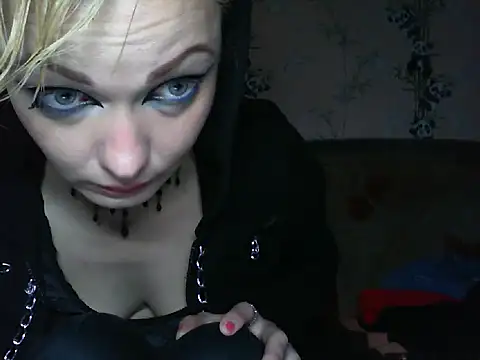 WildMissNiks online show from June 16, 2026, 6:57 am