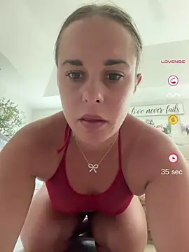 emmyemmmxoo online show from July 8, 2026, 2:51 pm