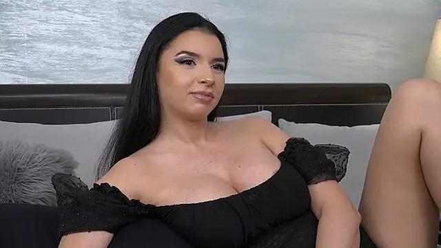 Natanniella online show from June 11, 2026, 2:53 am