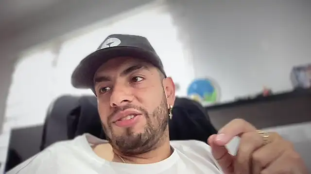 dereck fiore online show from January 25, 2025, 6:57 pm