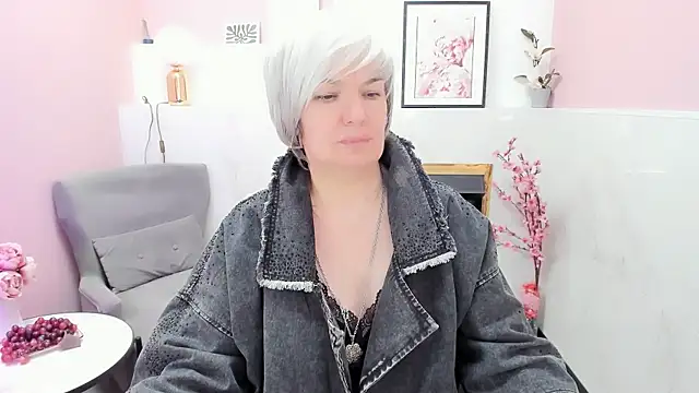 CarmenSoft online show from May 10, 2026, 9:46 am