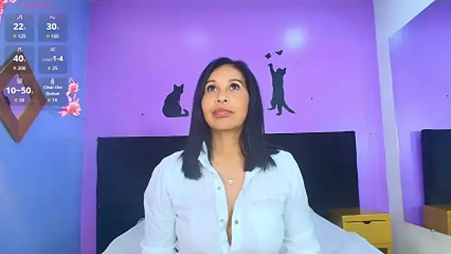 Shanon mature online show from March 10, 2026, 8:02 pm