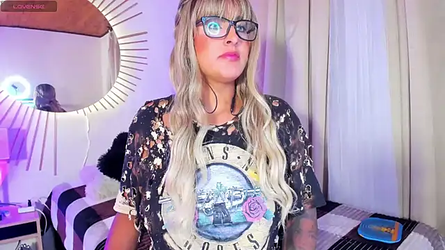 Snapshot of natta_smithh chatting on February 26, 2025, 3:03 am natta smithh online show from February 26, 2025, 3:03 am