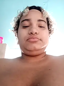 Snapshot of Hilarybunnyy chatting on February 2, 2026, 7:24 pm Hilarybunnyy online show from February 2, 2026, 7:24 pm