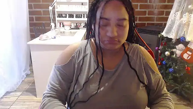 Snapshot of Hilarybunnyy chatting on October 30, 2025, 4:26 pm Hilarybunnyy online show from October 30, 2025, 4:26 pm