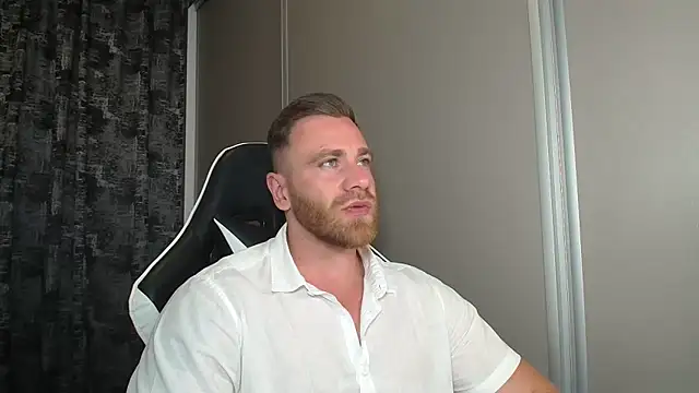 Thori92 online show from June 21, 2026, 7:19 pm