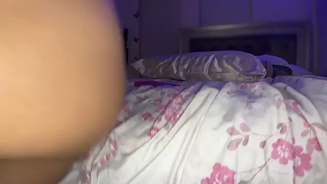 rennibear online show from December 9, 2024, 6:12 am