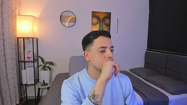 alejandro calderon1 online show from June 17, 2026, 6:02 am