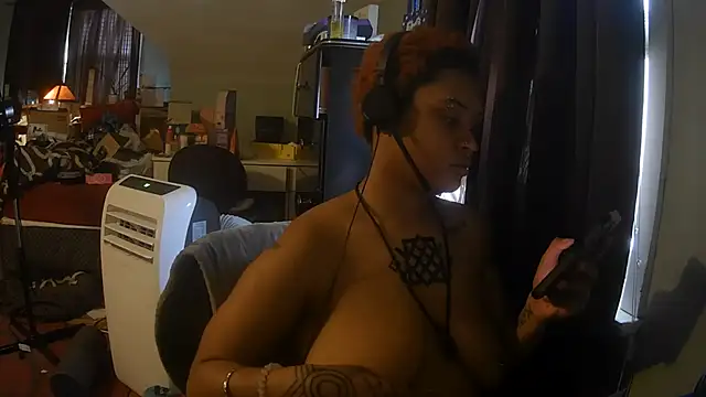 nickytheehawtie online show from July 10, 2026, 8:42 pm