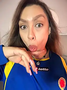 Im sophiie online show from June 18, 2026, 9:14 am