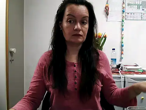 LoveNBloom online show from February 5, 2025, 6:15 pm