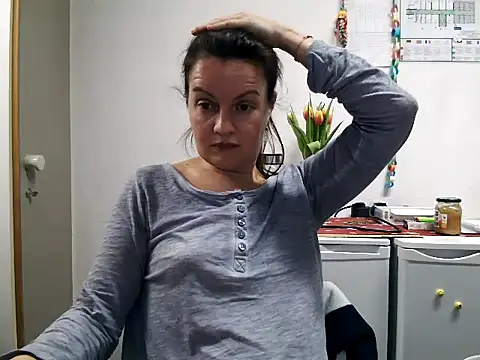 LoveNBloom online show from February 20, 2025, 8:14 pm