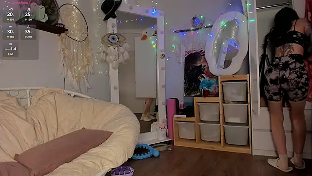 Kiralotus online show from May 16, 2026, 4:22 am