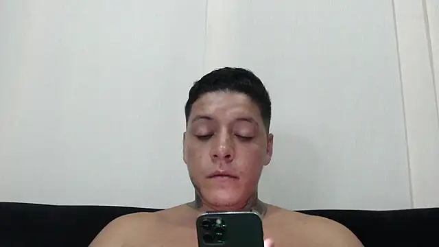 EvandMikeePh online show from February 25, 2026, 12:11 am