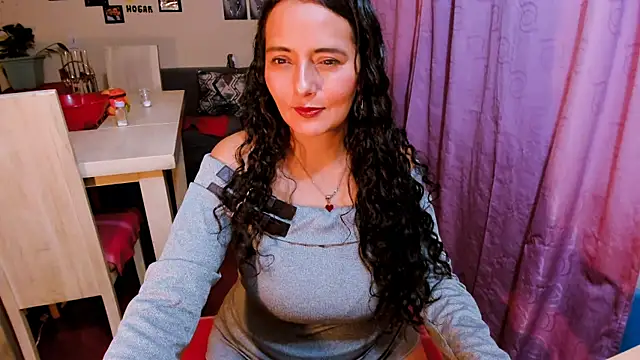 emma luxy online show from March 1, 2026, 4:56 am