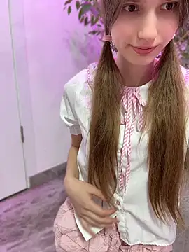 elikako online show from April 18, 2026, 9:22 am