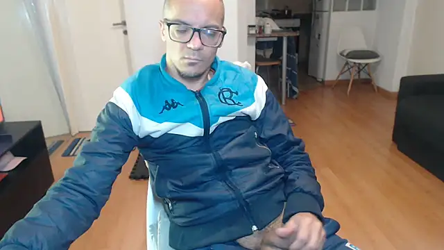 guachin hunk online show from June 7, 2026, 3:01 am