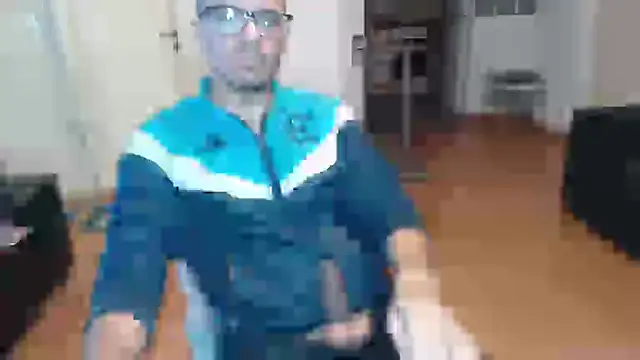 guachin hunk online show from June 5, 2026, 3:22 am