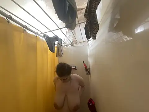 Snowbunnycake 131 online show from February 17, 2026, 8:33 am