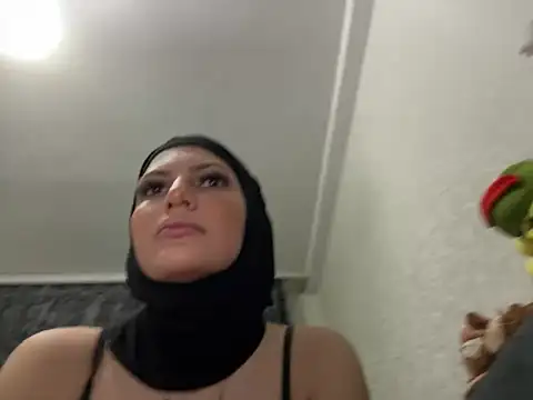 GumusGuray online show from March 14, 2025, 10:27 pm