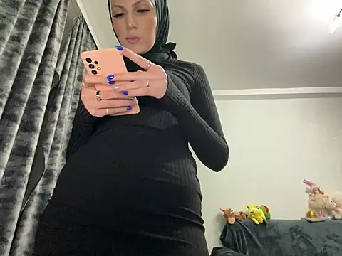 GumusGuray online show from March 13, 2025, 2:27 am