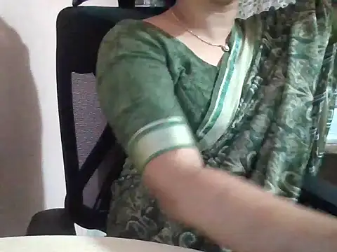 Pinky 4 online show from May 8, 2026, 6:12 pm
