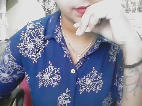 LovingPihu online show from June 14, 2026, 5:41 am