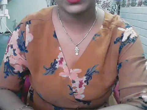 LovingPihu online show from June 15, 2026, 5:29 am