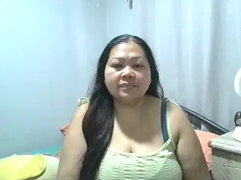 Snapshot of hornyKENDAH chatting on June 3, 2026, 4:35 am hornyKENDAH online show from June 3, 2026, 4:35 am