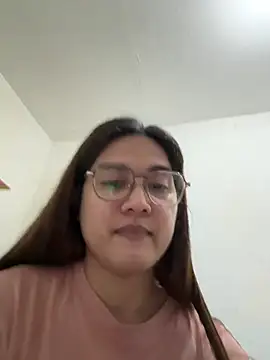 MarieLoveGlamorous online show from May 28, 2026, 2:23 pm