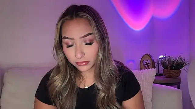 Snapshot of lustfulsmiles chatting on May 22, 2026, 12:47 pm lustfulsmiles online show from May 22, 2026, 12:47 pm