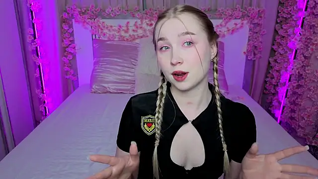 LilyStarlight online show from June 21, 2026, 4:07 am