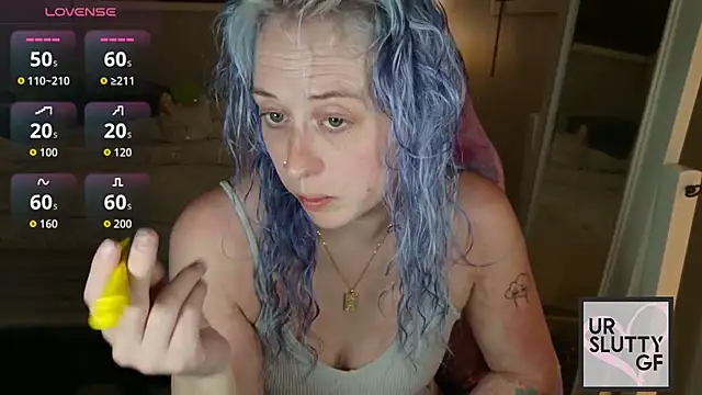 Snapshot of ursluttygf chatting on June 5, 2026, 2:16 am ursluttygf online show from June 5, 2026, 2:16 am