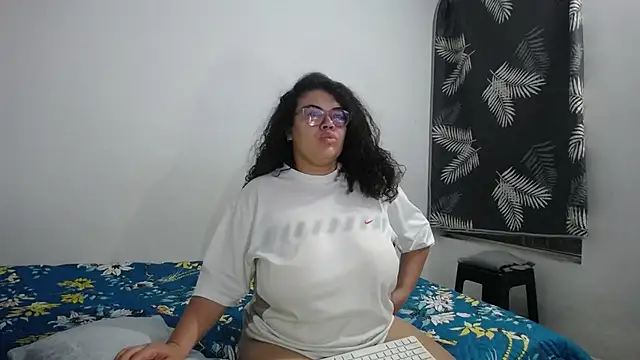 Snapshot of mabigomez00 chatting on June 14, 2026, 9:43 am mabigomez00 online show from June 14, 2026, 9:43 am